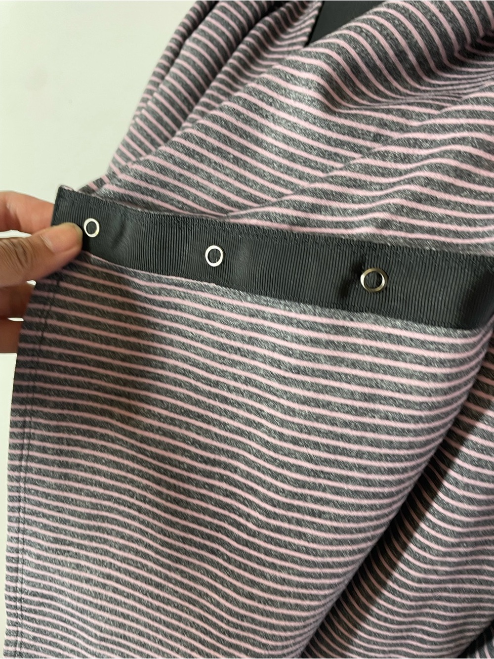 Lululemon Vinyasa Reversible Scarf Gray Pink Stripe Snap Wrap Yoga Athleisure - Picture 8 of 10